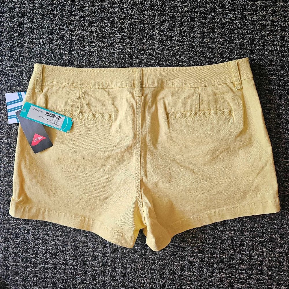Market & Spruce Pale Yellow Shorts, Size 12 - Perfect for Summer!